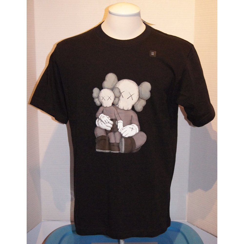 Uniqlo x KAWS T-Shirt